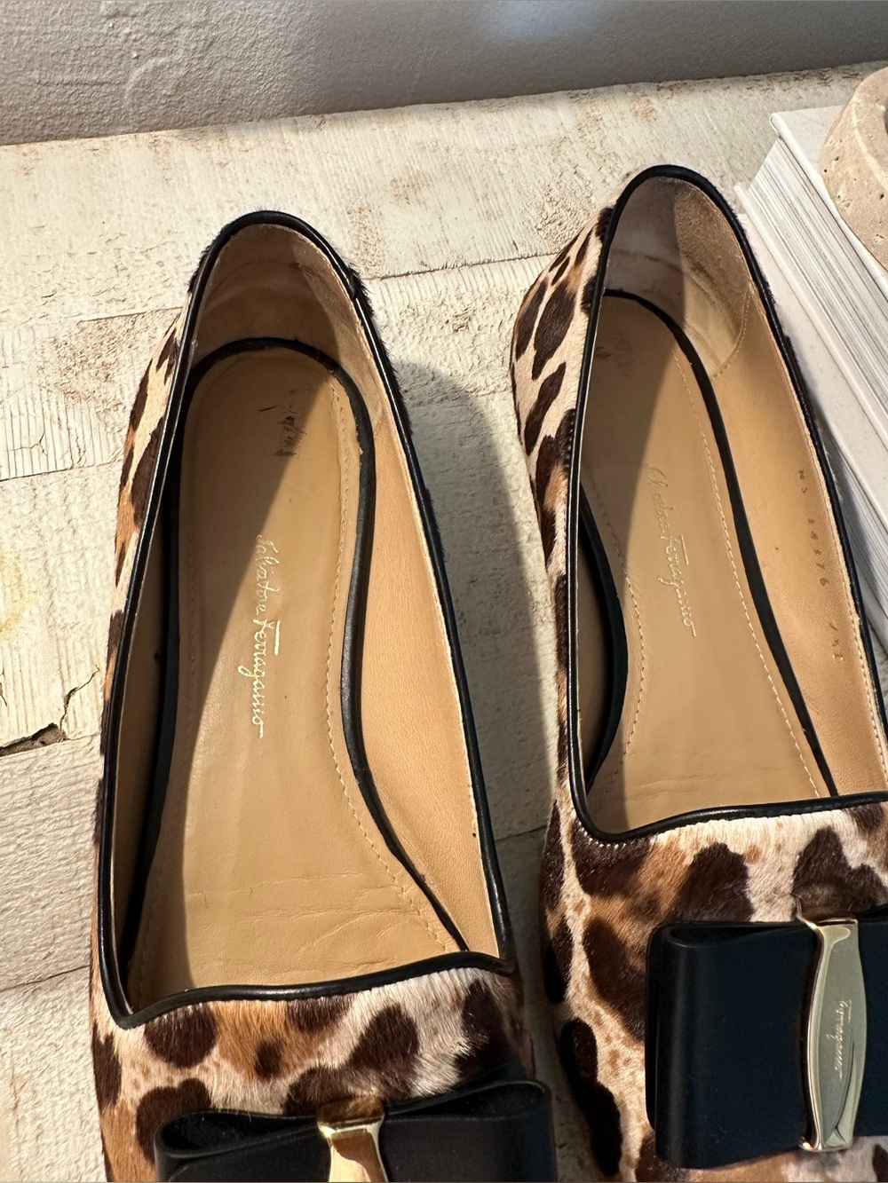 Salvatore Ferragamo Leopard Print Vara Bow Flats in Brown and Black - Picture 9 of 10
